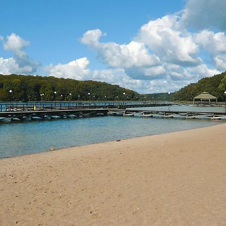 Comfortable Lakeside House, Private Garden Σπίτι διακοπών *