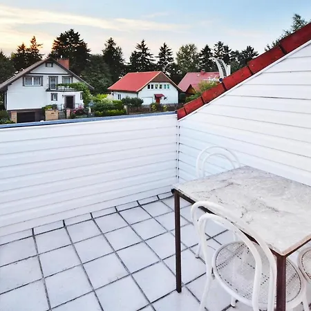 Comfortable Lakeside House, Private Garden Ińsko