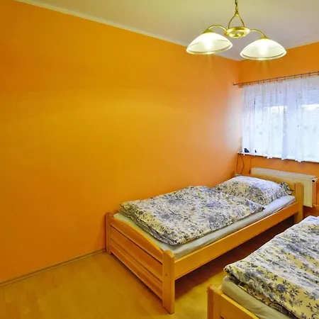 Comfortable Lakeside House, Private Garden *