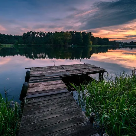 Dom wakacyjny Comfy Lakeside House With Private Garden Ińsko