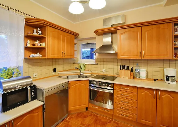 Сasa de vacaciones Comfortable Lakeside House, Private Garden *