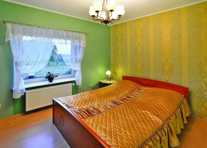 Сasa de vacaciones Comfortable Lakeside House, Private Garden