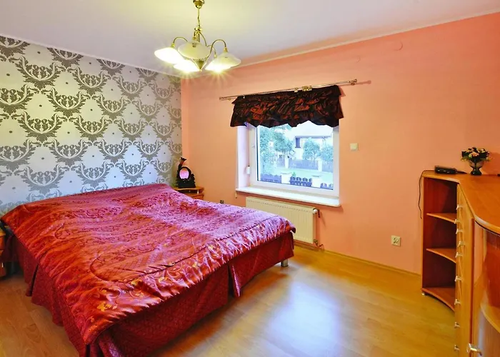 Comfortable Lakeside House, Private Garden Ińsko