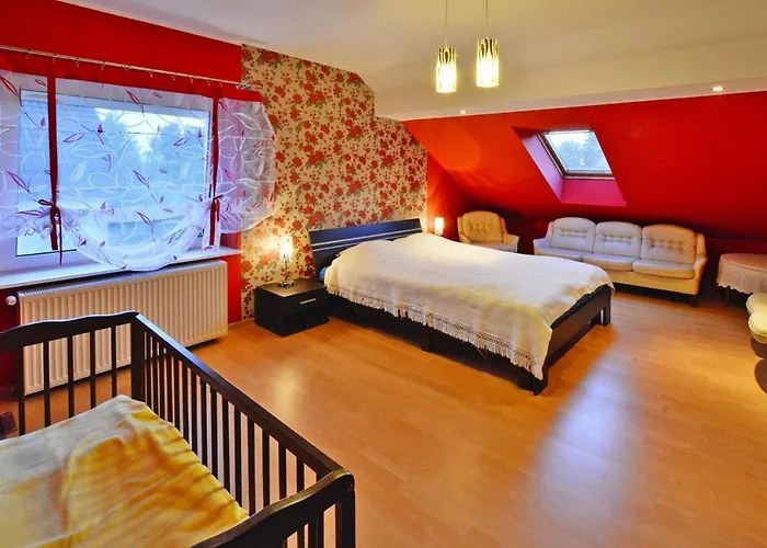 Сasa de vacaciones Comfortable Lakeside House, Private Garden Ińsko