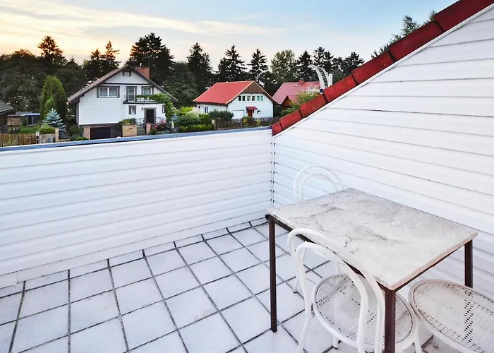 Comfortable Lakeside House, Private Garden Ińsko