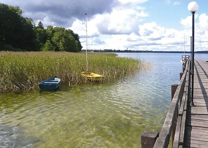 Comfortable Lakeside House, Private Garden Сasa de vacaciones Ińsko